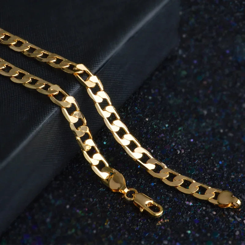Classic Sideways Chain Necklace