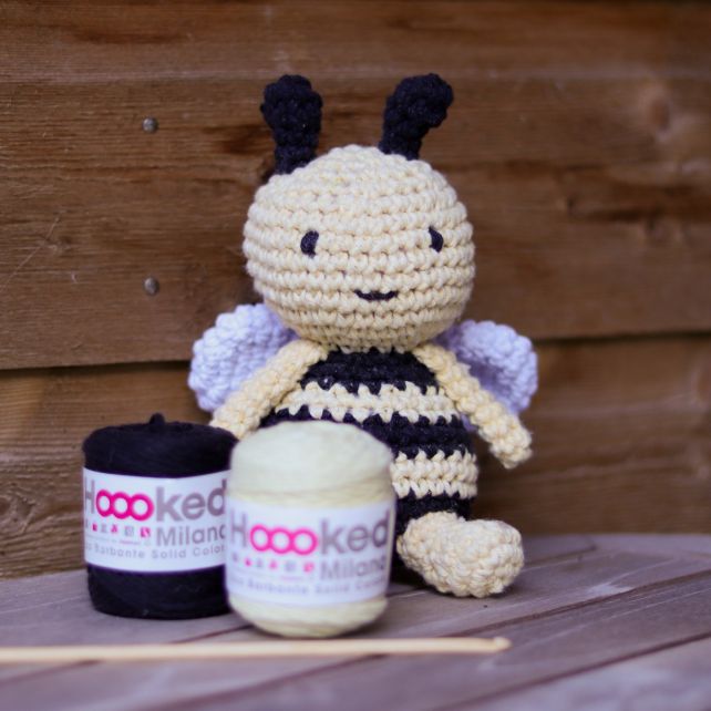 DIY Crochet Kit Honey Bee PAK279-1
